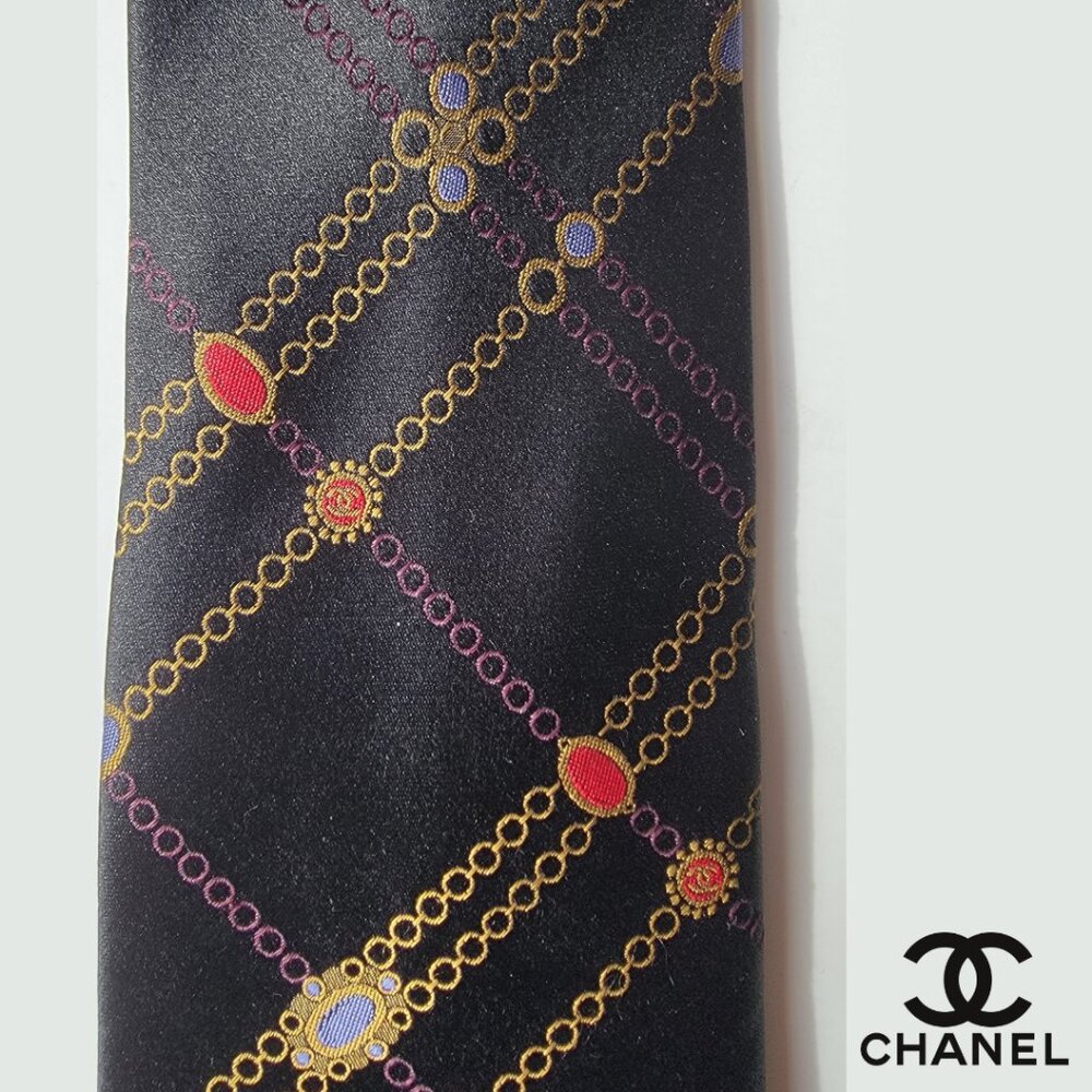 CHANEL Men's Vintage Tie 100% Silk Made in Italy black chain stripes and CCs